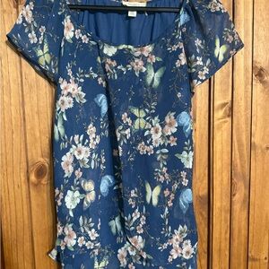 T.J.Maxx Blue Floral Short Sleeve Blouse